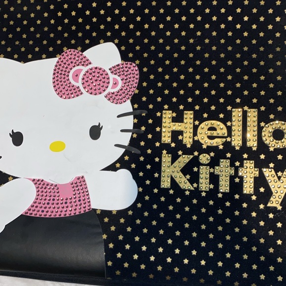 Hello Kitty laptop Holder - Picture 2 of 3